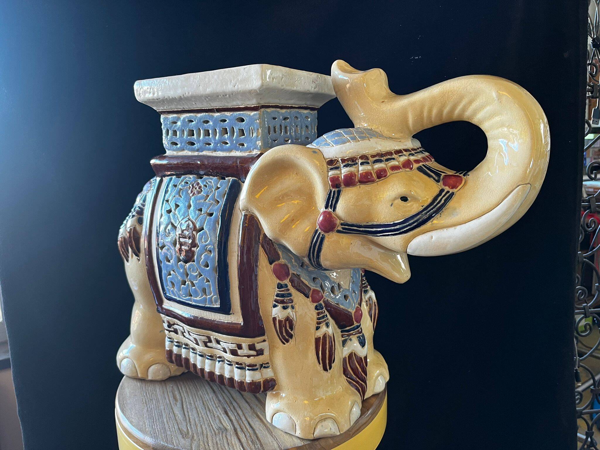 Elephant plant pot ceramic 1970s - xl - blue -