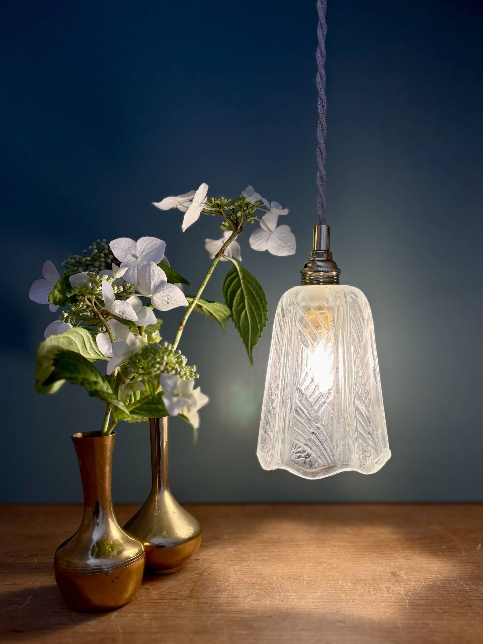 Vintage art deco frosted glass tulip pendant light