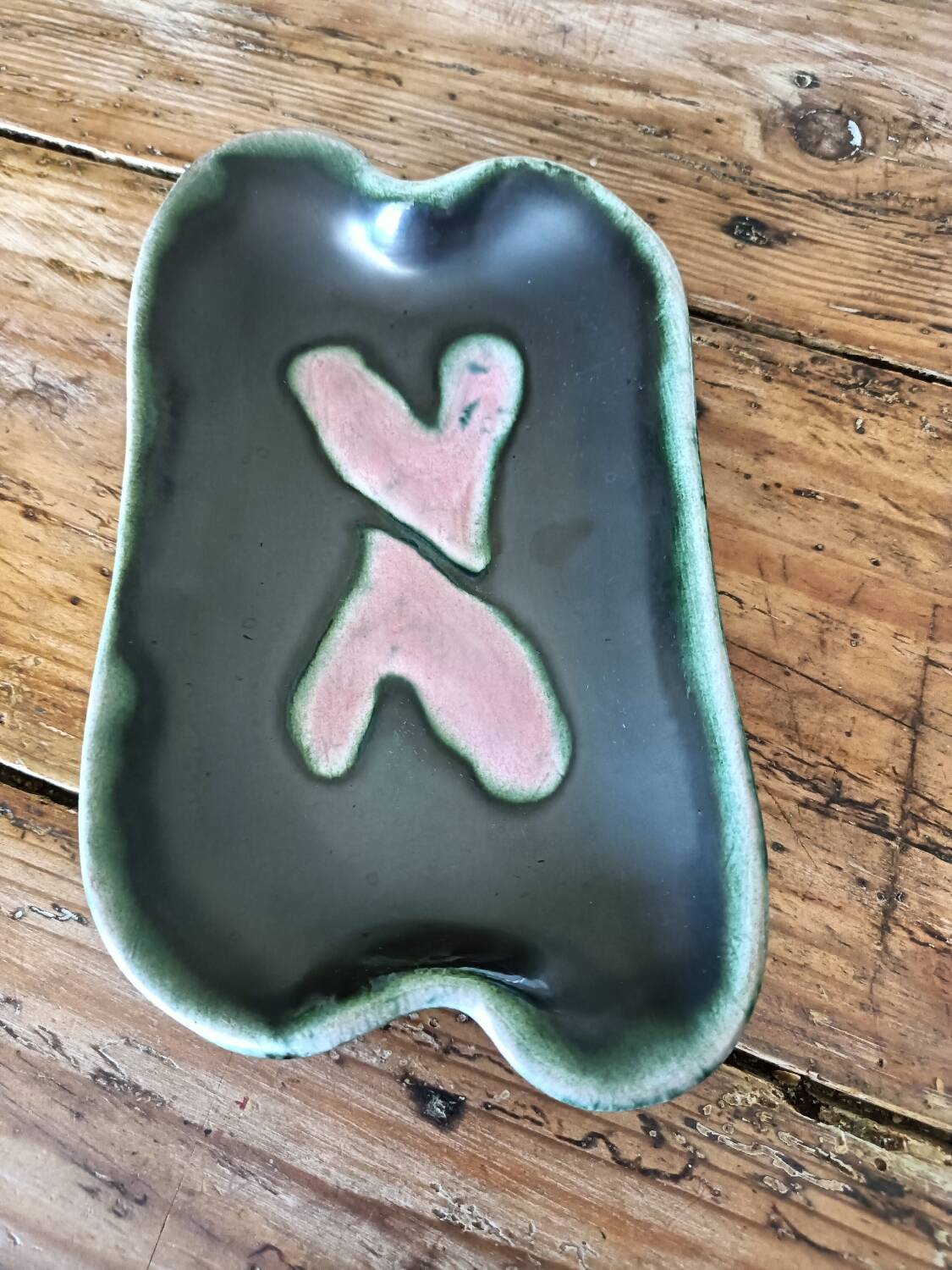 Vintage pocket tray. Pink hearts