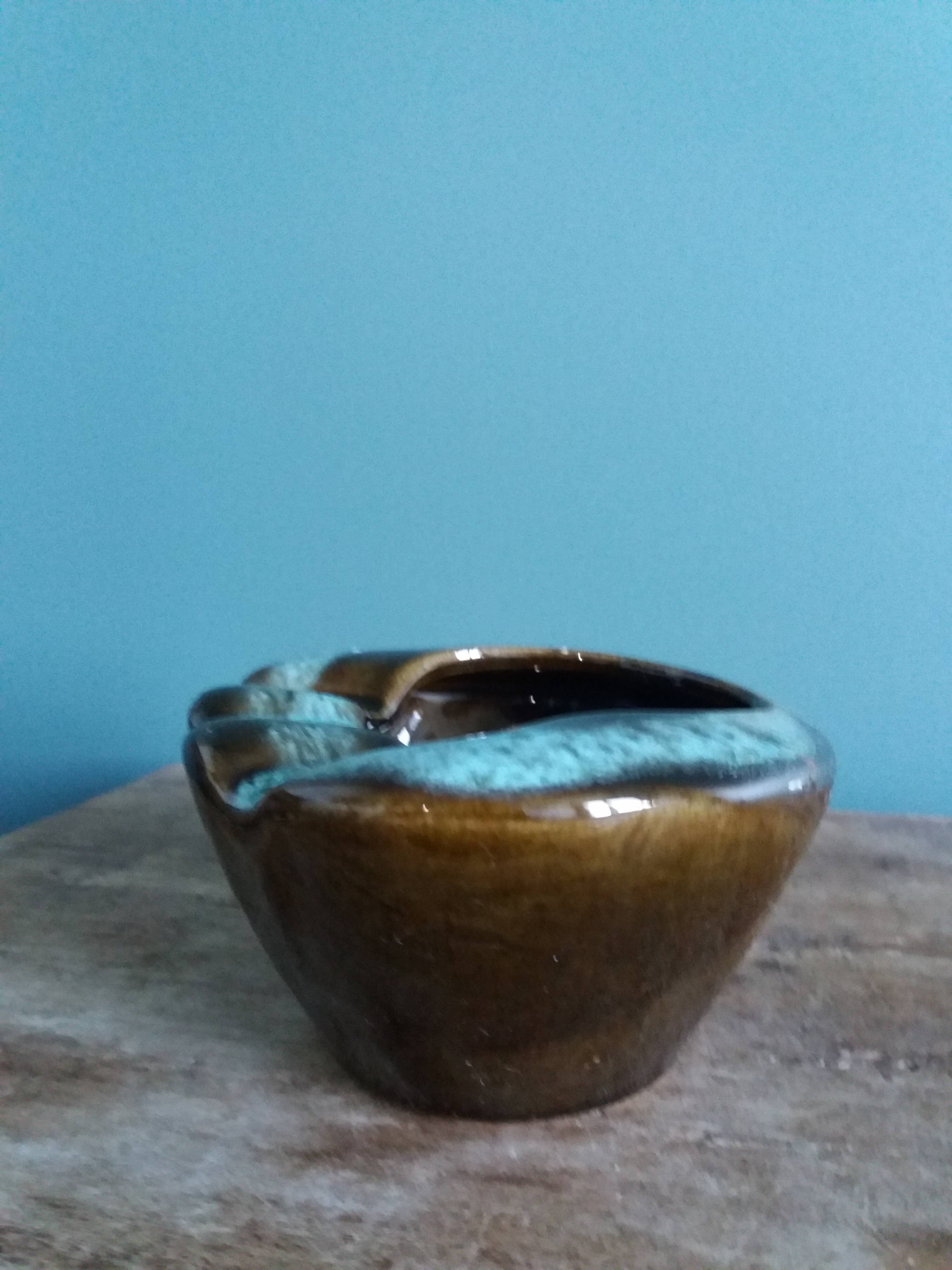 Cendrier en céramique flammée style Vallauris ou West Germany