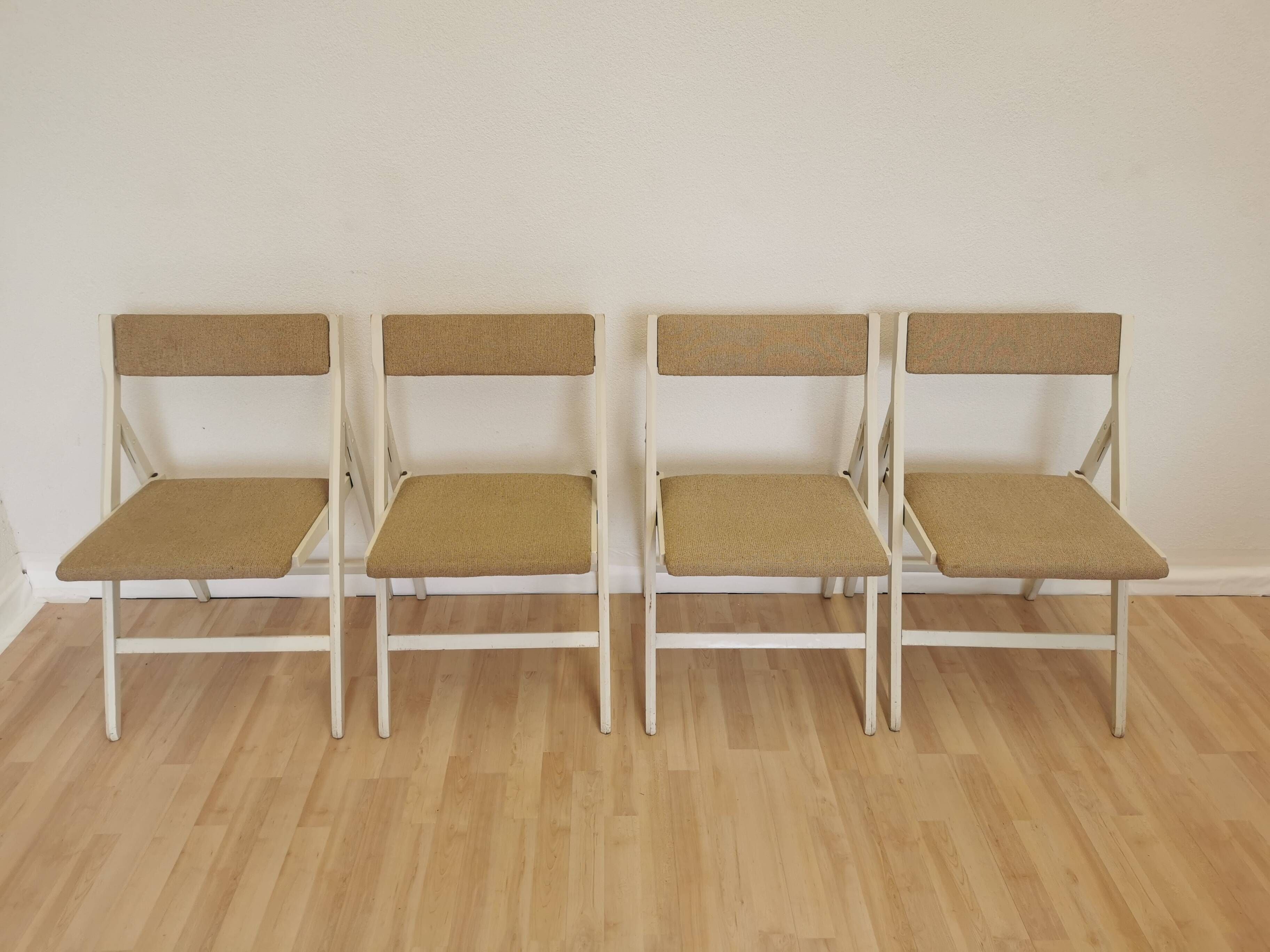 Set of 4 Vintage Wooden Folding Lounge Chairs: Beige Fabric, STOL Kamnik 1970