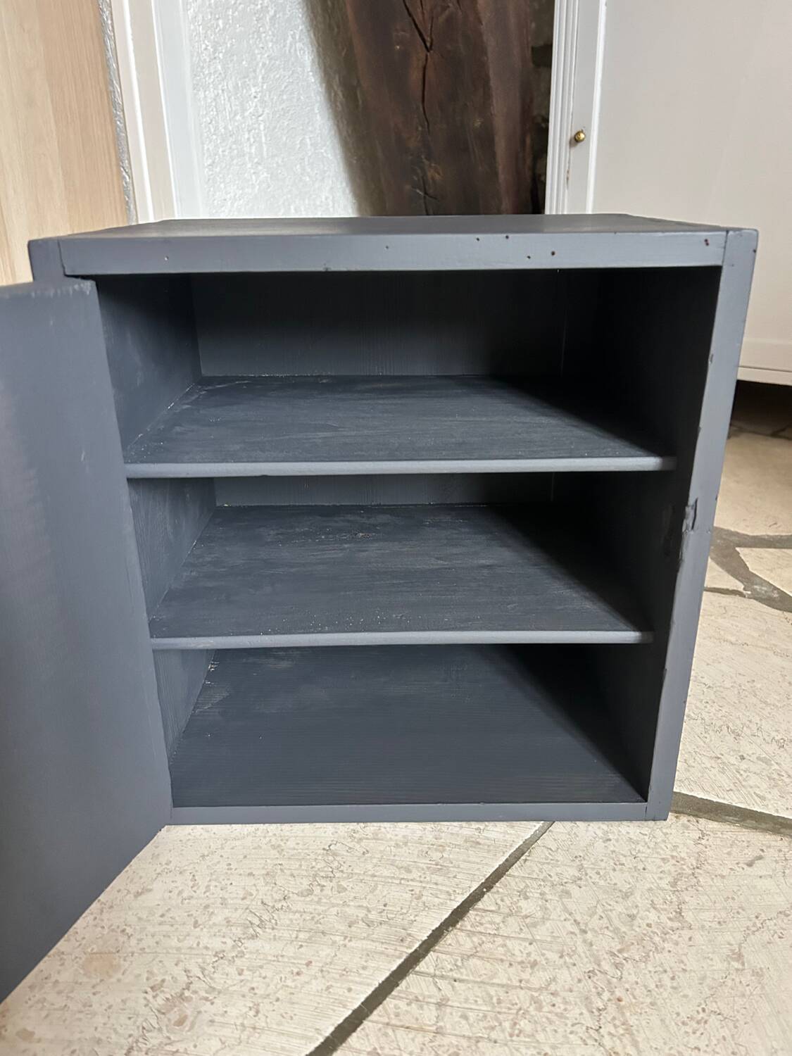 SMALL STORAGE FURNITURE