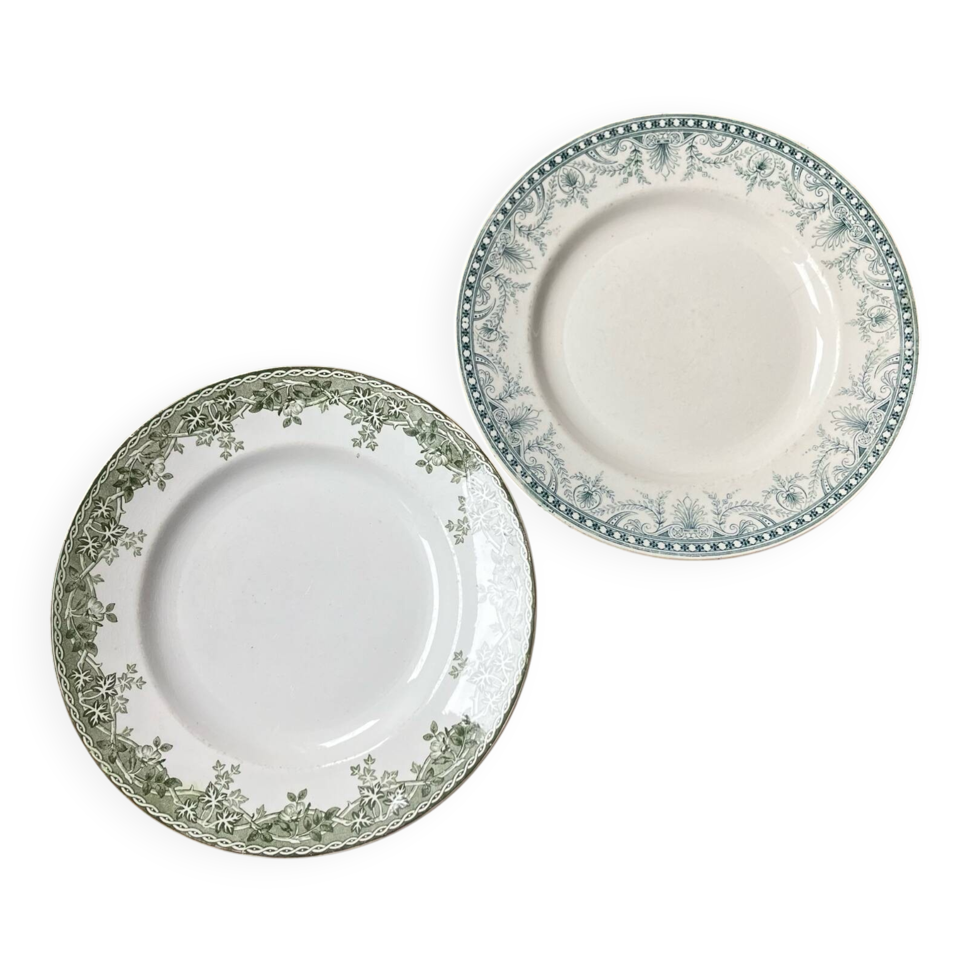 2 assiettes anciennes terre de fer