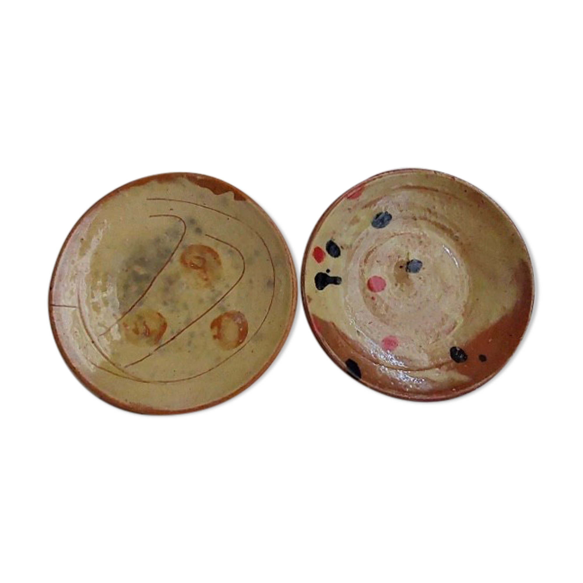 Decorated terracotta duo of dishes