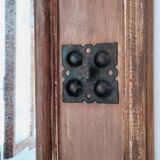 Miroir italien mid-century – cadre en bois patiné et éléments en fer forgé