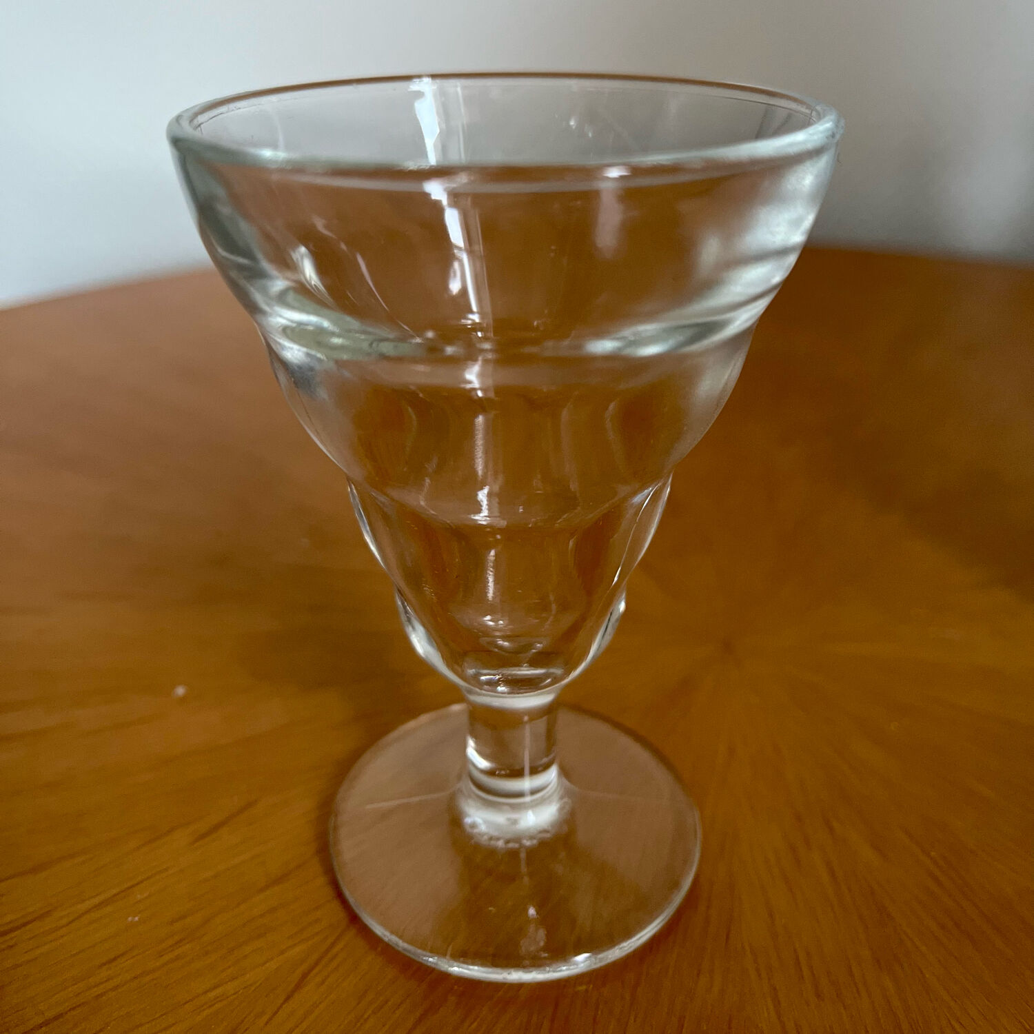 Verres à pieds de bistrot Duralex vintage