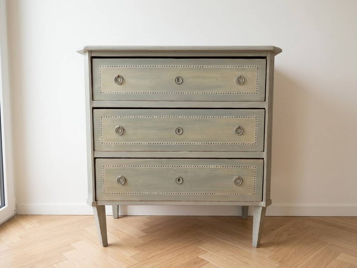 Retro wooden chest of drawers painted grey