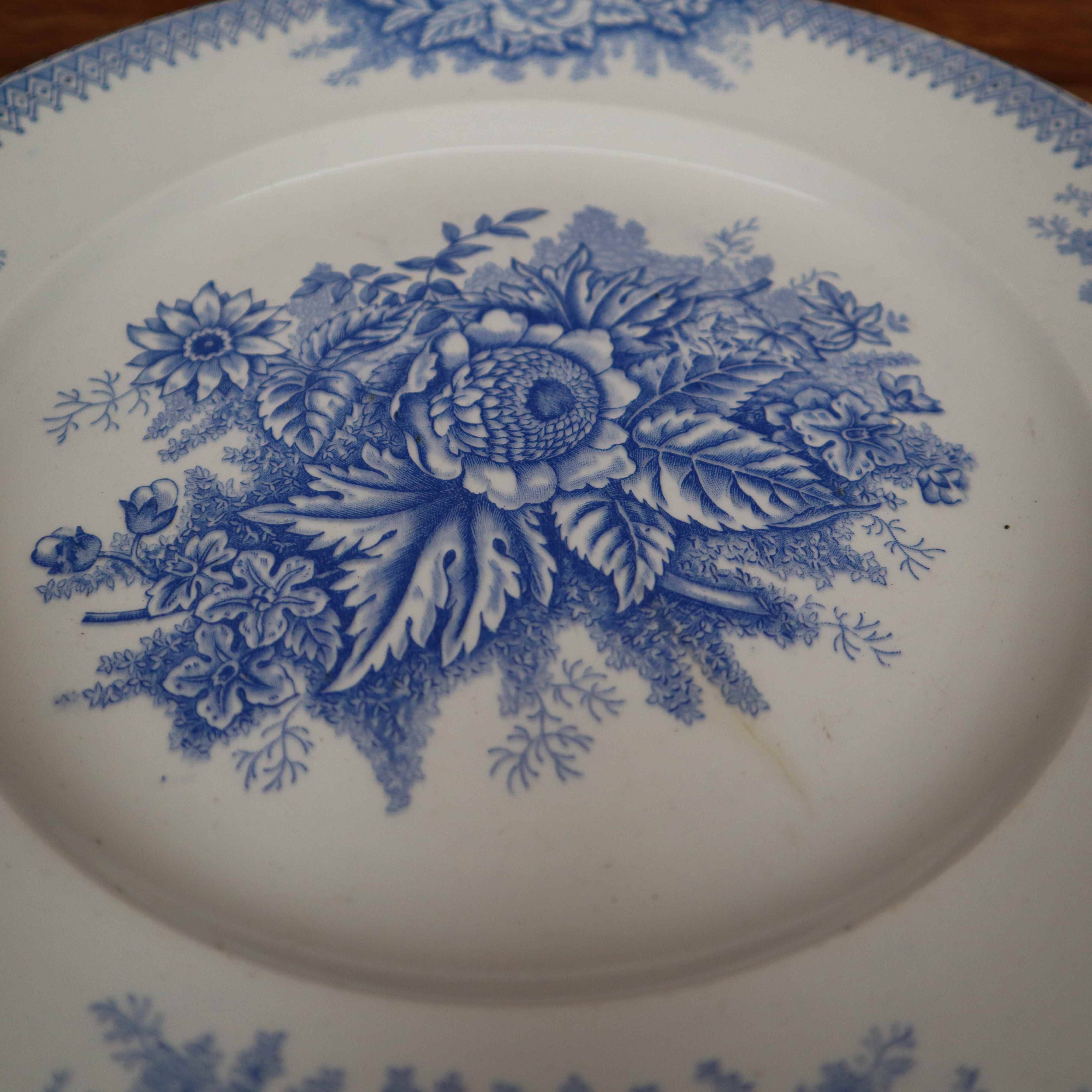 Old round dish Terre de Fer Saint Amand & Hamage Nord Jardinière model