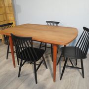 Table scandinave en teck massif des années 60