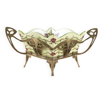 Plat Art Nouveau avec insert en céramique dans un cadre en métal orné, artisanat européen