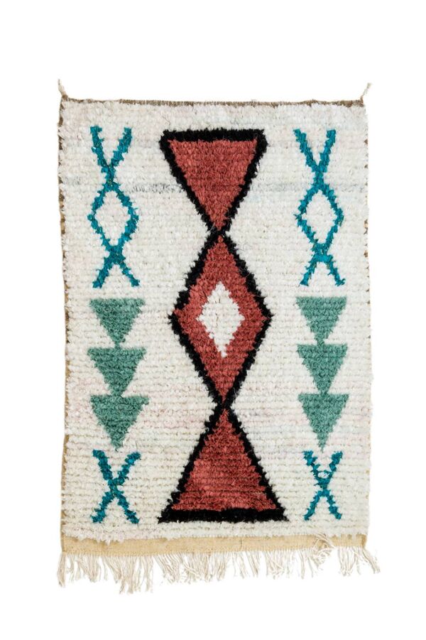 Tapis berbère marocain Boucherouite blanc à motifs colorés
