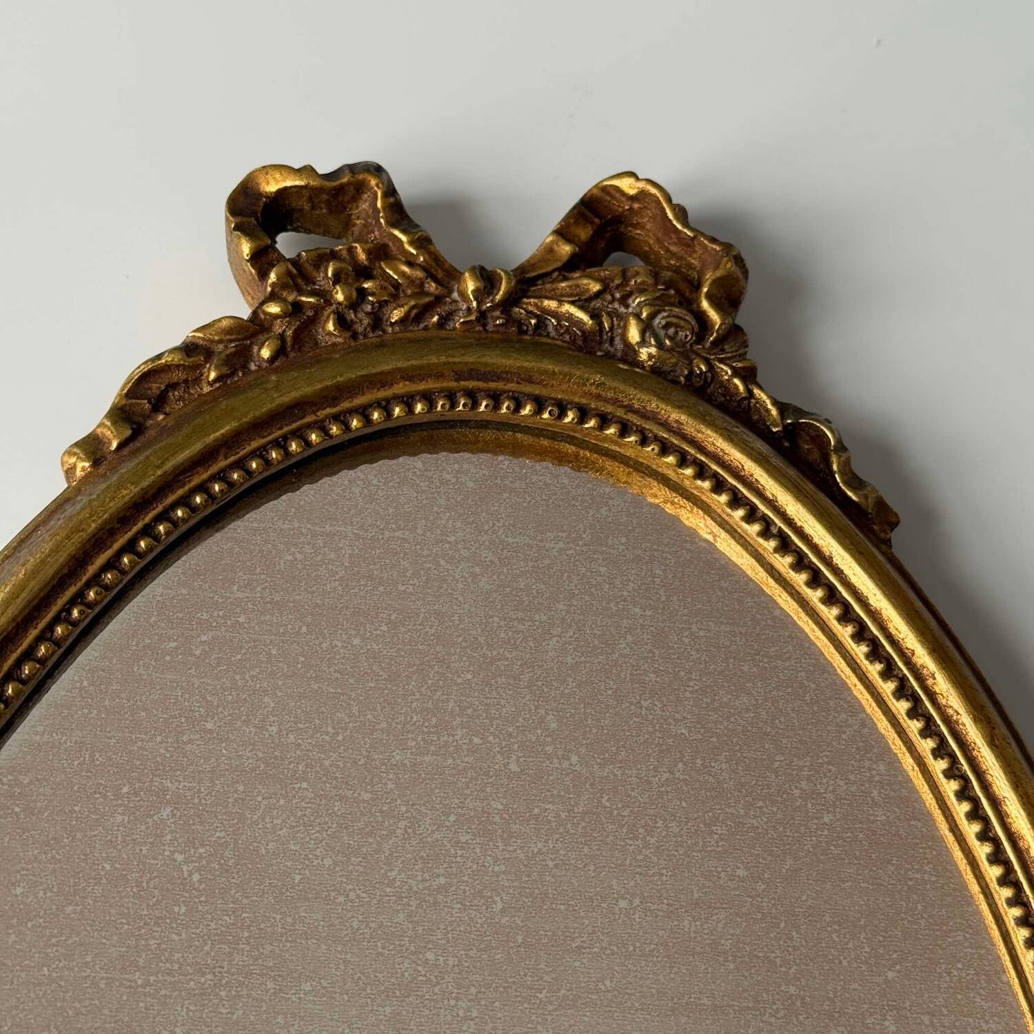 Vintage Gold Oval Mirror in Louis XVI Style – Ribbon & Roses Decor