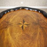 Oval Tea Table in Walnut and Veneer, 1870