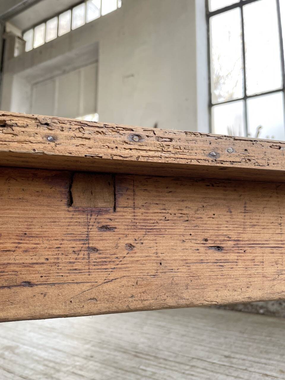 Farmhouse table with spindle legs in oak and pine, 2.5m