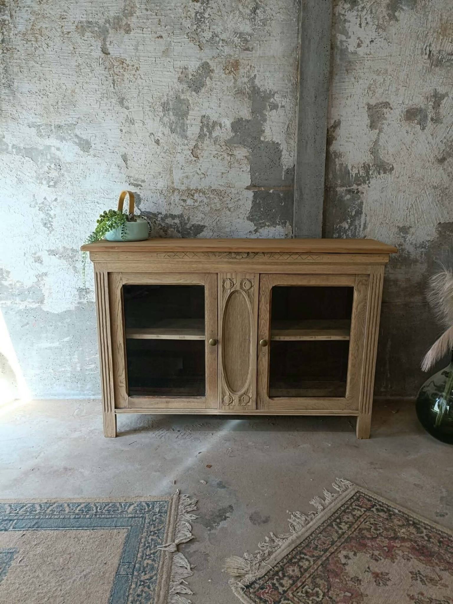 Display cabinet