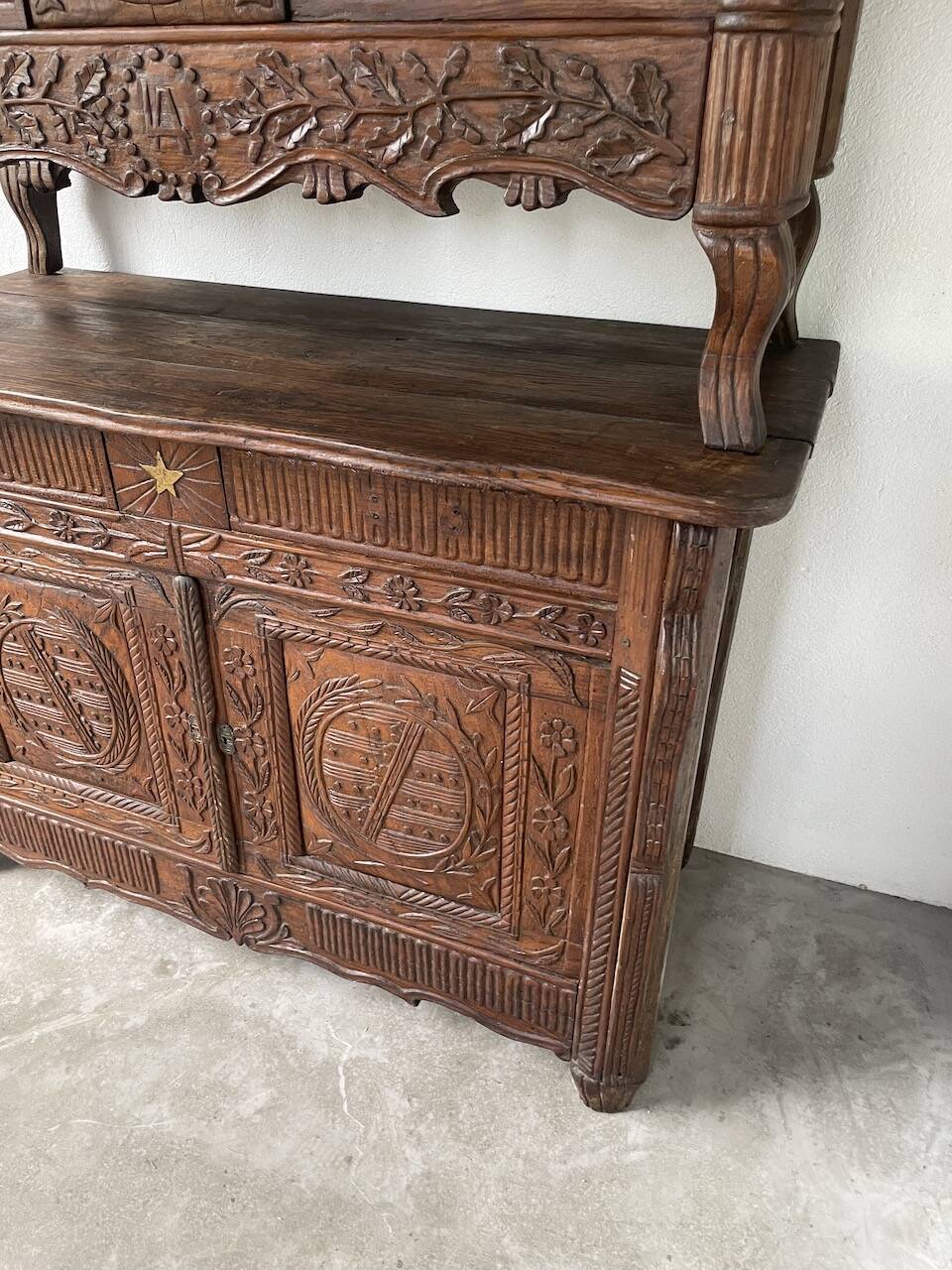 Auvergne brutalist folk art furniture 1890