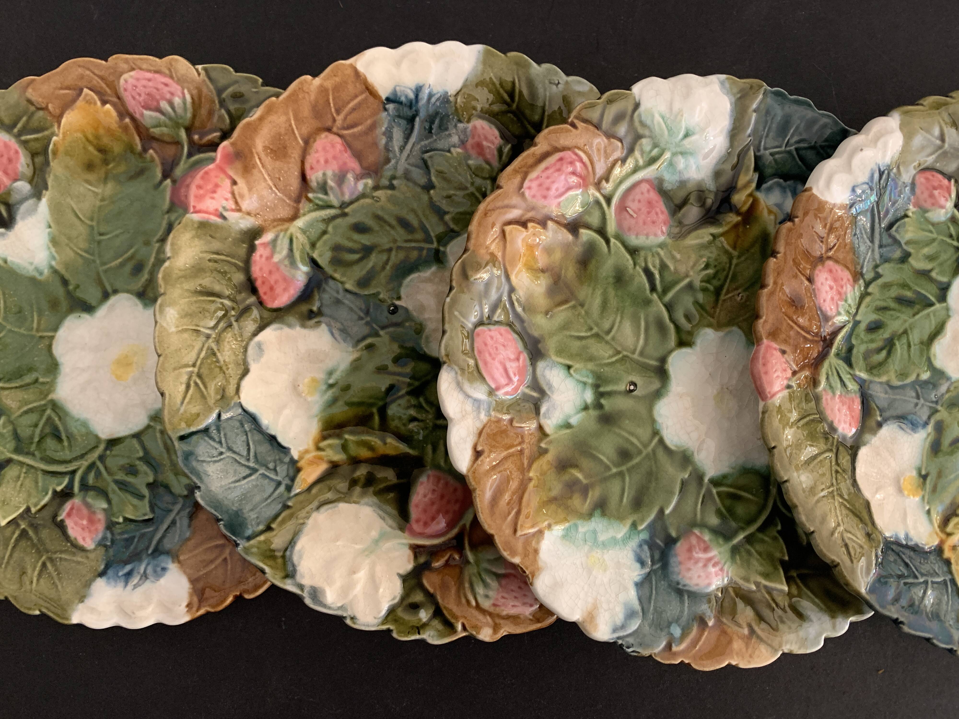 4 old and numbered dessert plates in slurry, strawberry model