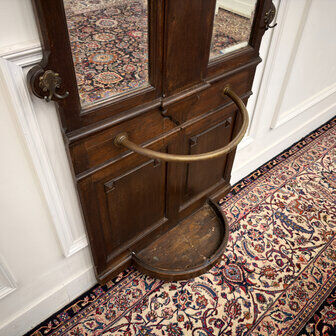 Classic English wardrobe coat rack