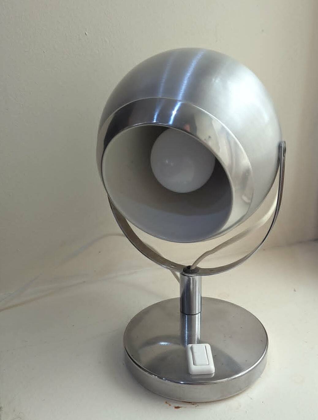 EYE BALL desk lamp