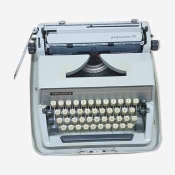 Typewriter TRIUMPH Gabriele 25