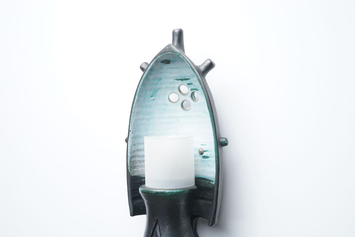 Ceramic wall light by Boleslaw Danikowski, ed. Your Home, Guillerme Chambron
