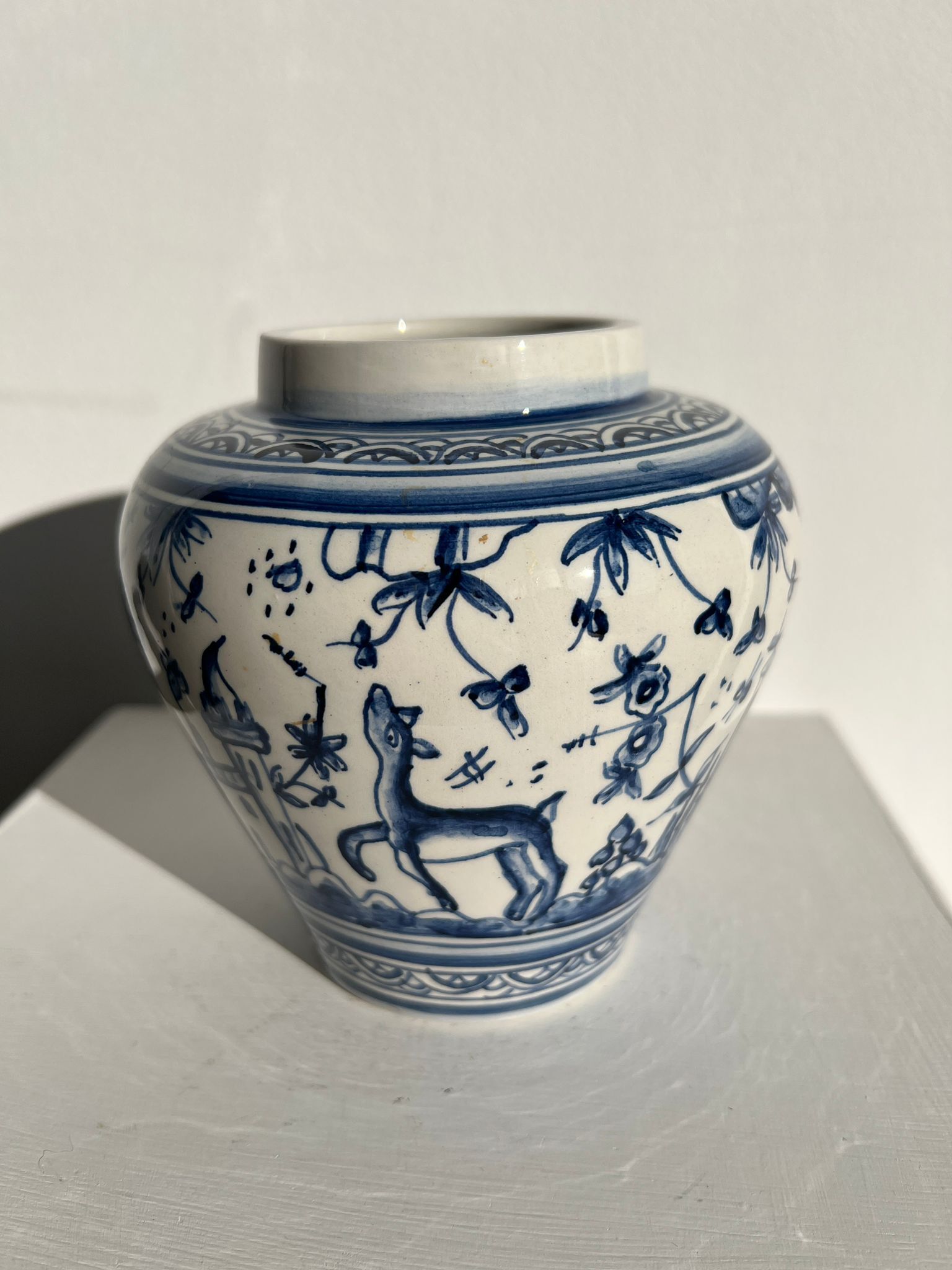 Blue and white Portuguese handmade vase with stylized pastoral pattern H:12,5cm