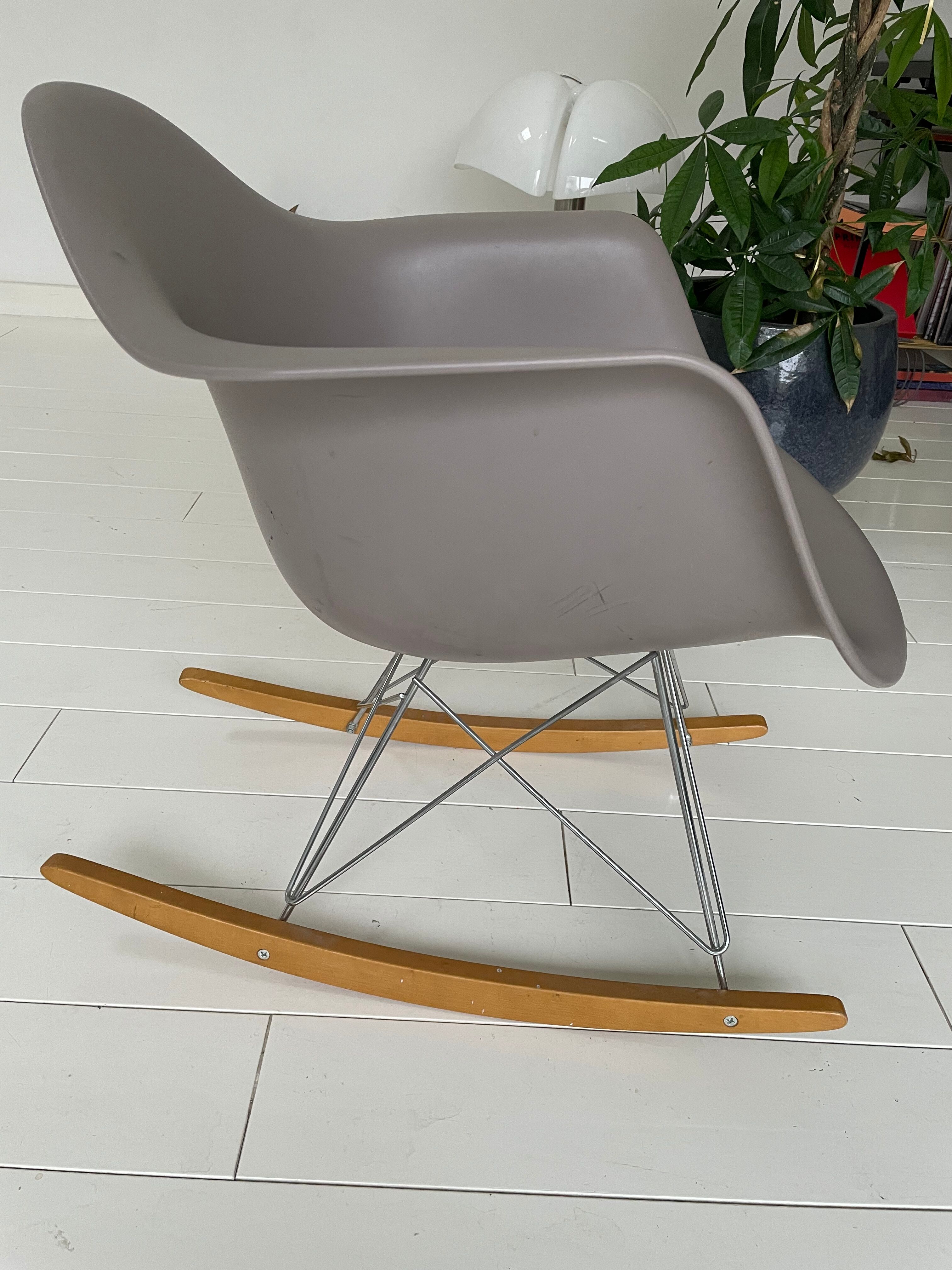Rocking chair by Charles & Ray Eames Vitra edition