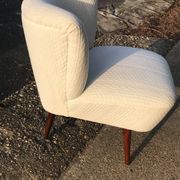 White club armchair in solid beech, Mid-Century style, Hungary, 1950s.