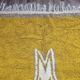 Magnificent handcrafted rug 200cm x 300cm
