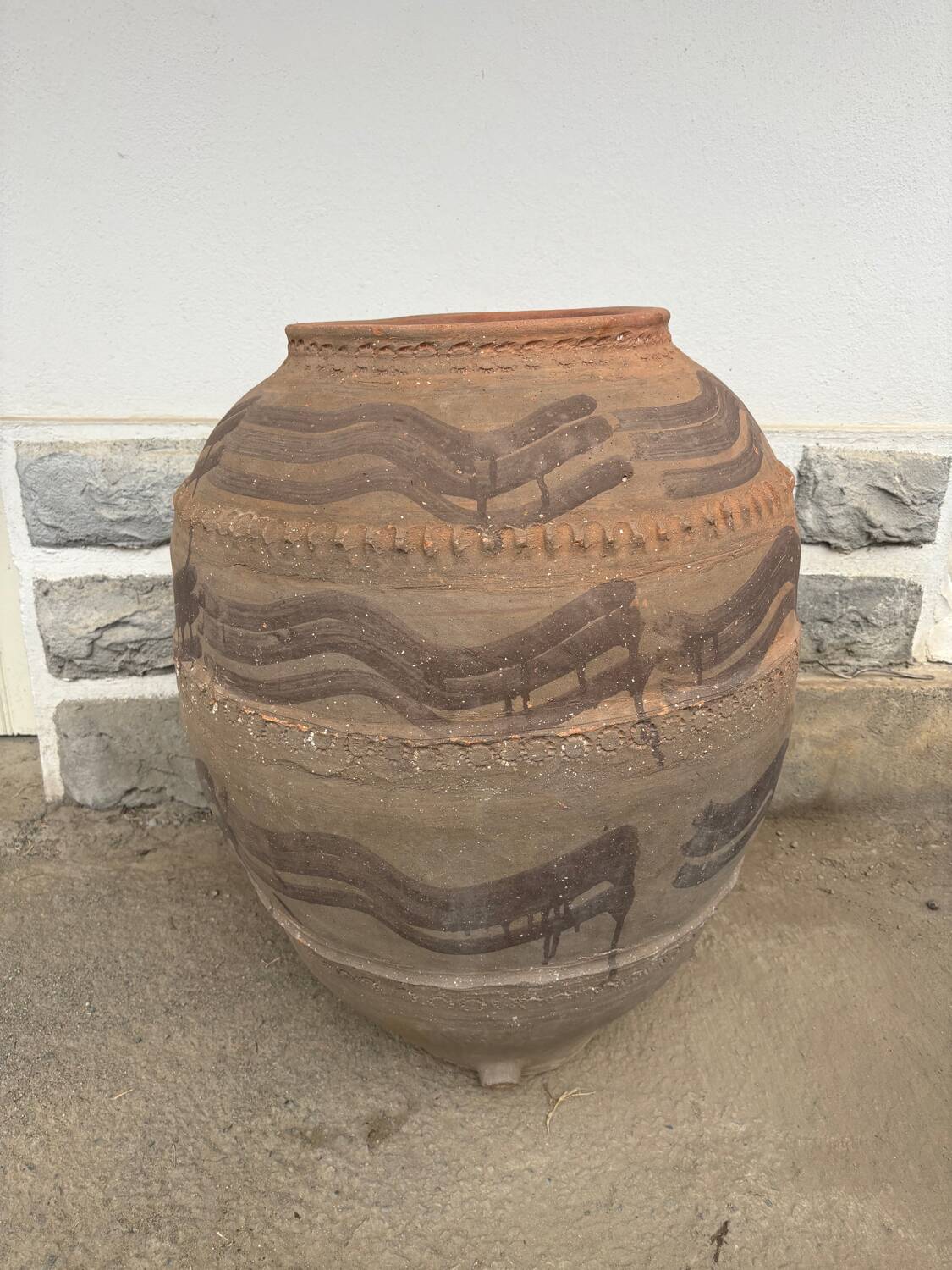 Spanish oil jar, Tinaja, 18th century.