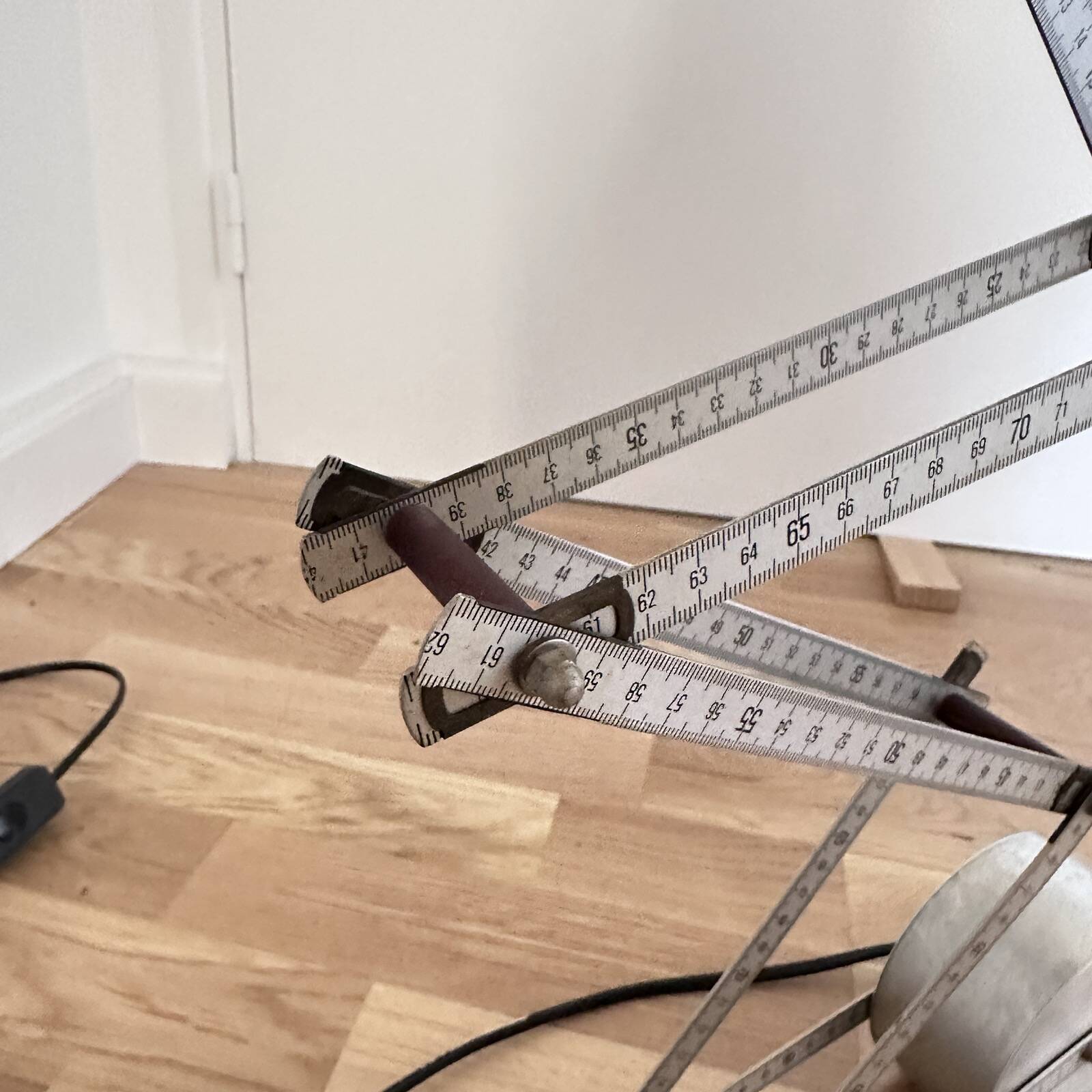 Aha desk lamp by DEMETER