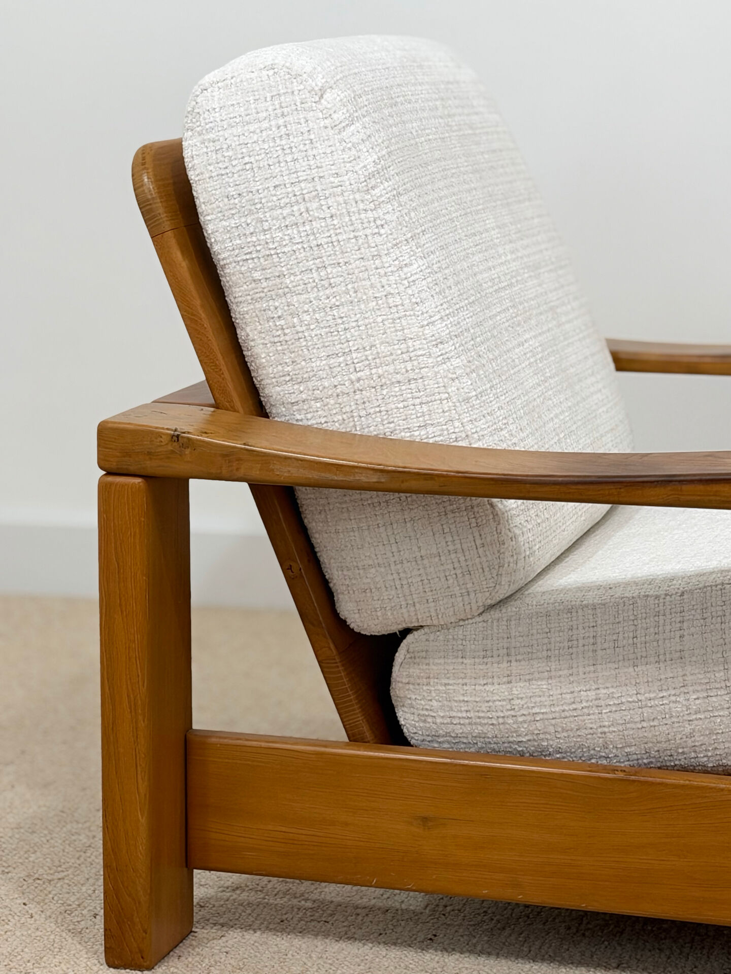 Pair of vintage armchairs in solid wood – new white fabric