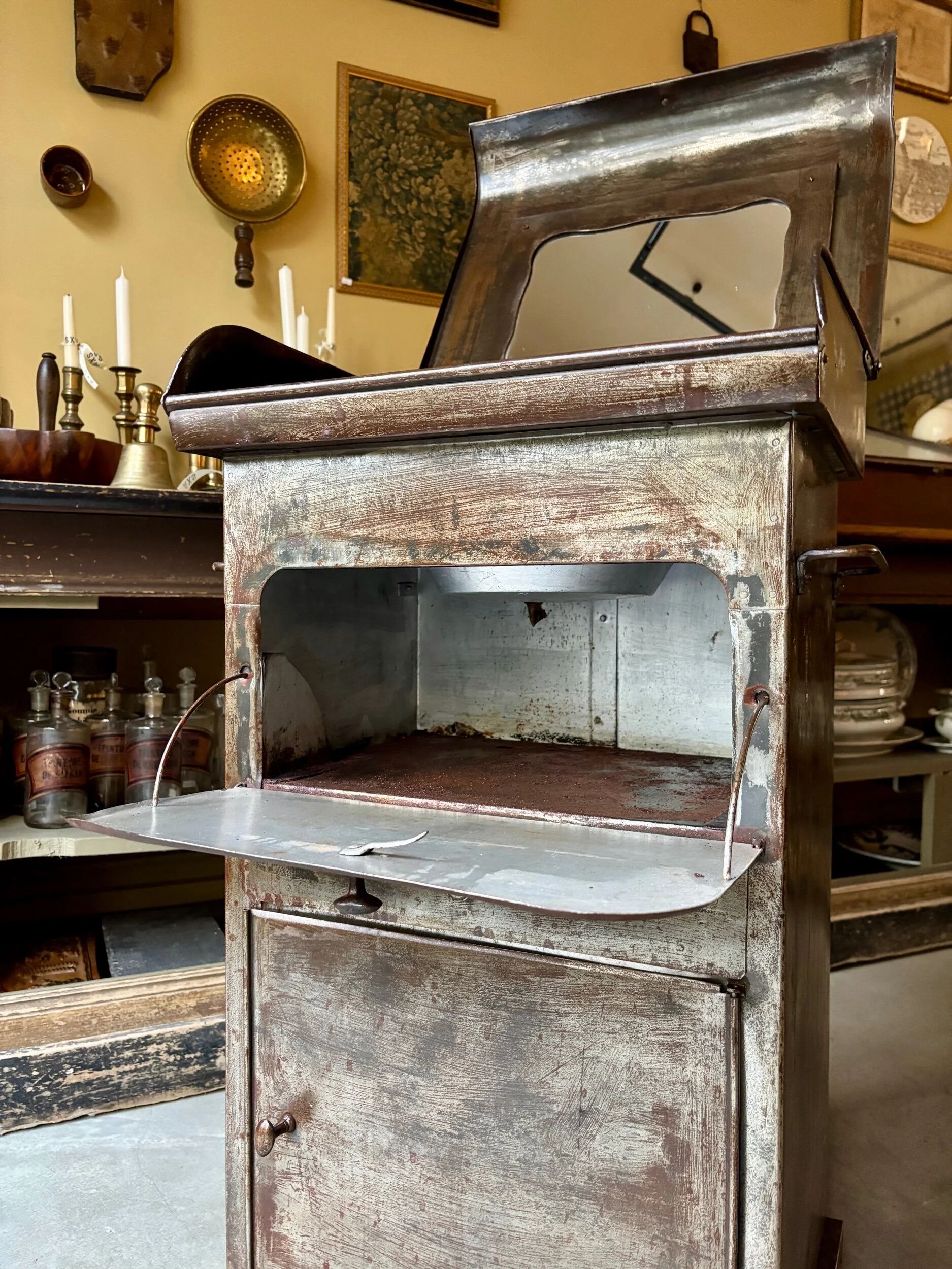 Metal washstand, Napoleon III period