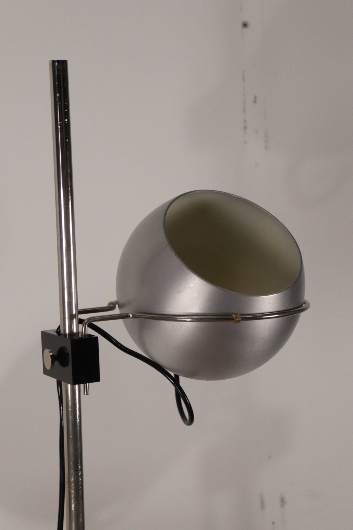 Vintage "Eyeball" floor lamp by Goffredo Reggiani - 1970