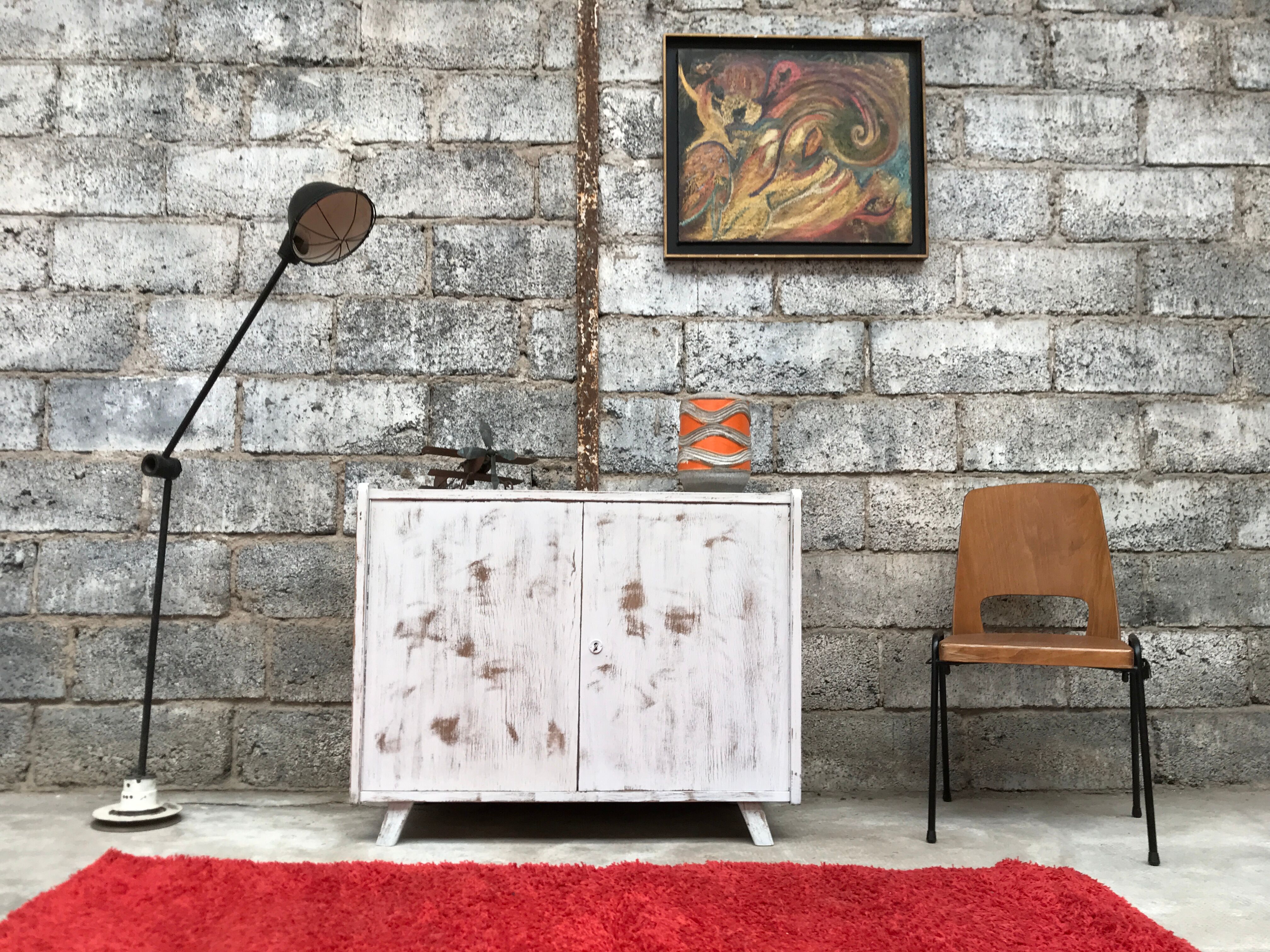 Buffet bahut vintage 1950 pieds compas patine blanche