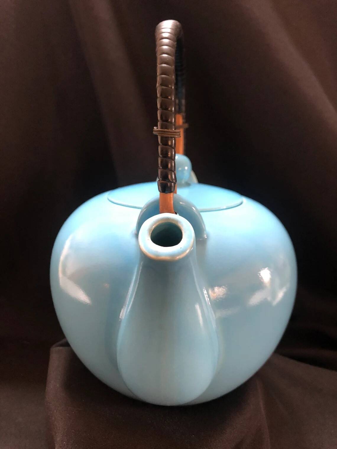 Chinese style teapot in azure blue enameled porcelain work from the 60s and 70s