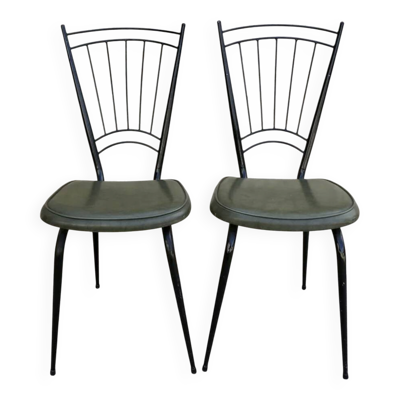 Piare de chaises en métal noir et assise Skaï kaki, vers 1960