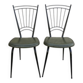 Piare de chaises en métal noir et assise Skaï kaki, vers 1960