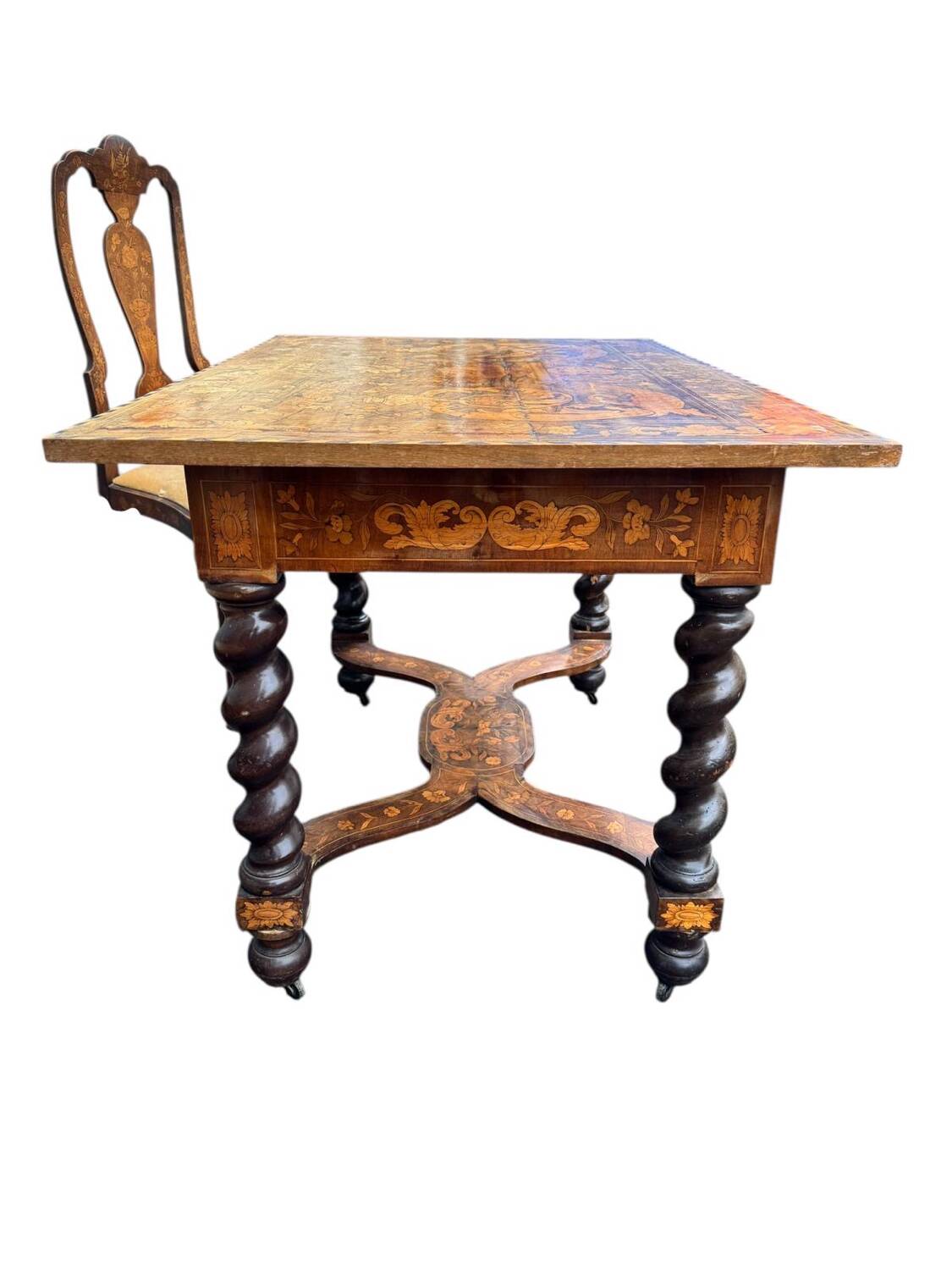 Dutch salon 1900, table and 4 chairs in marquetry stamped IDRAC.