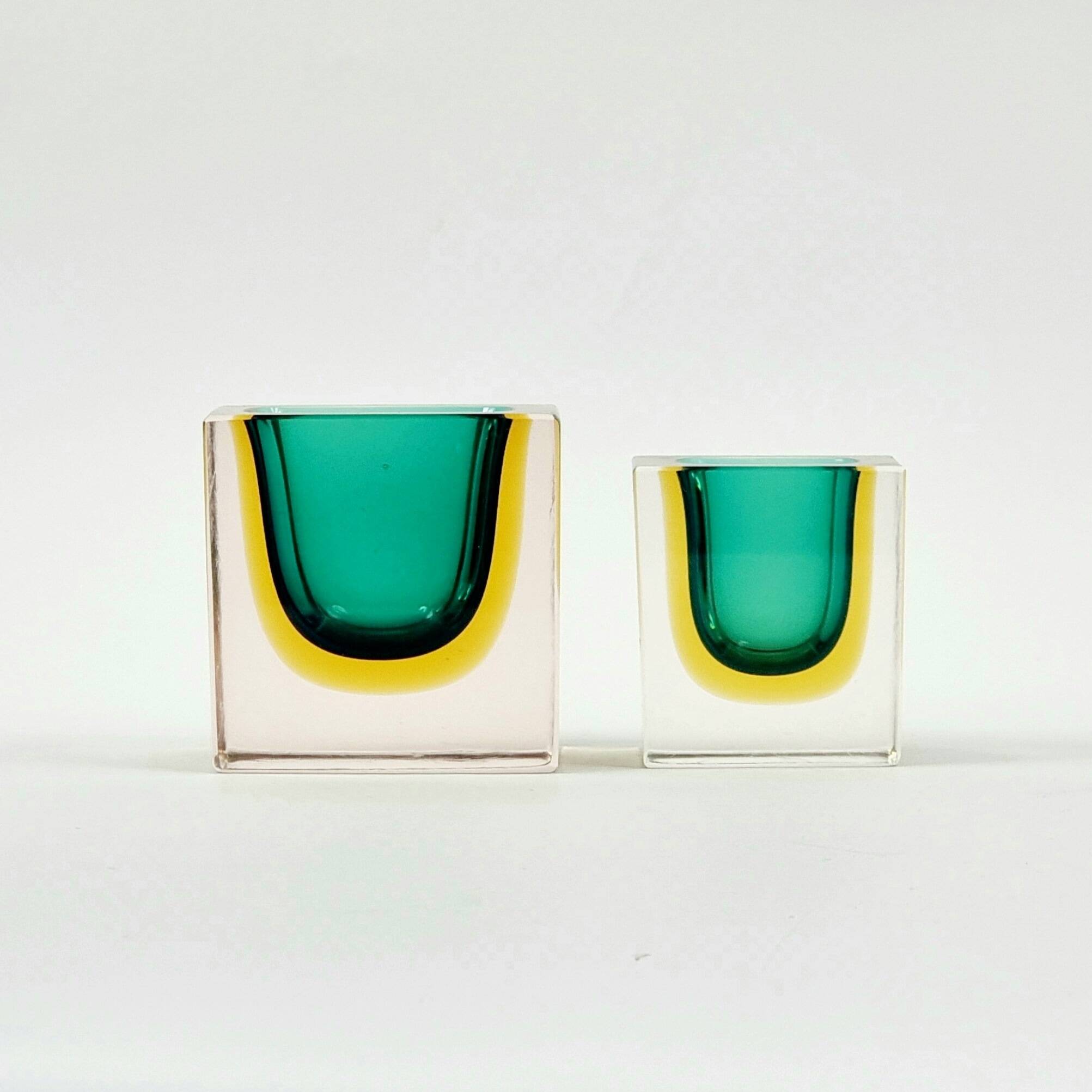 Paire de bols/cendriers en verre de Murano de milieu de siècle par F. Poli pour Seguso, années 1970.