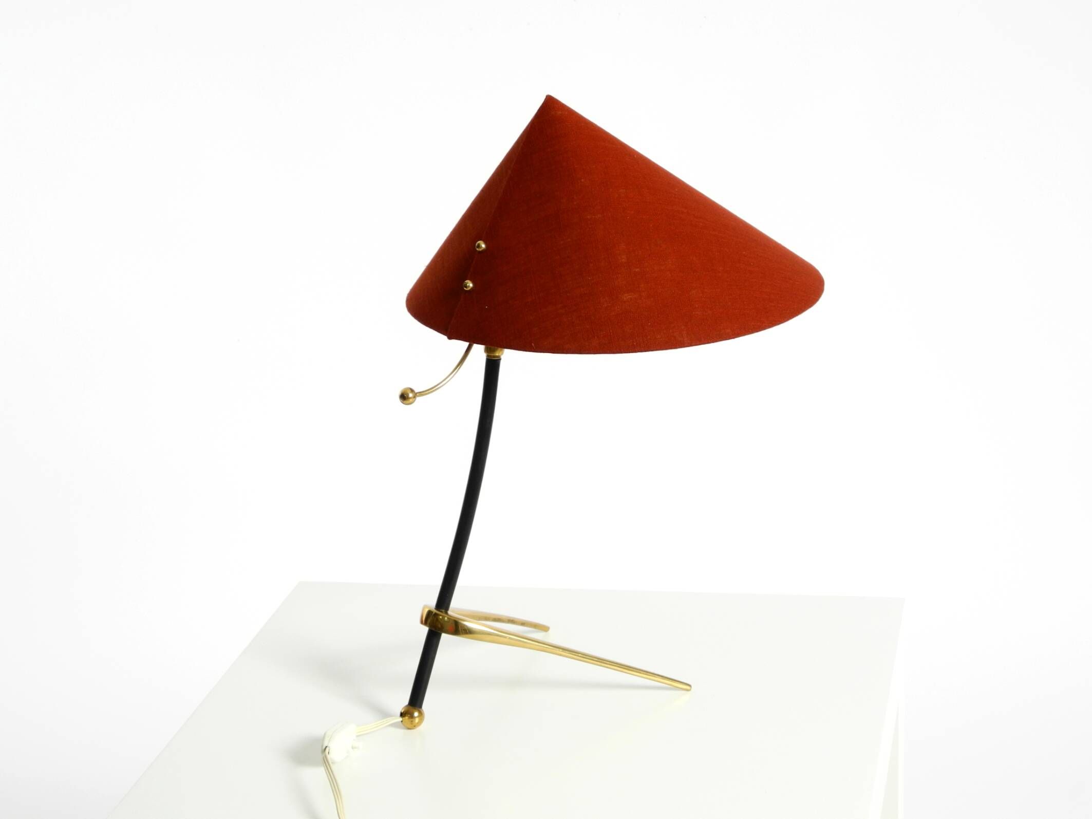 Large Kalmar Mid-Century tripod brass table lamp with a new fabric shade