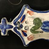 Font nineteenth century faience of Quimper