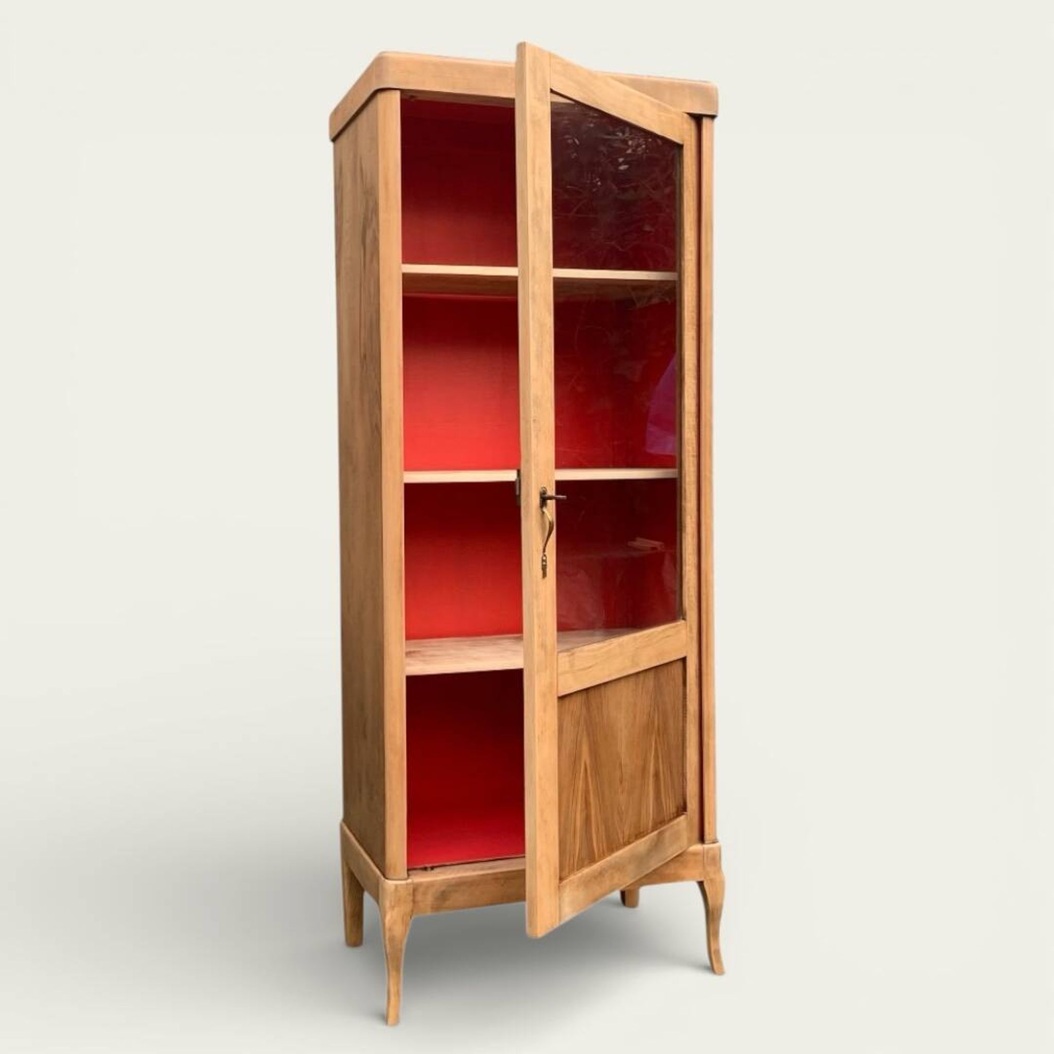 Armoire vitrée vintage bois brut 1950