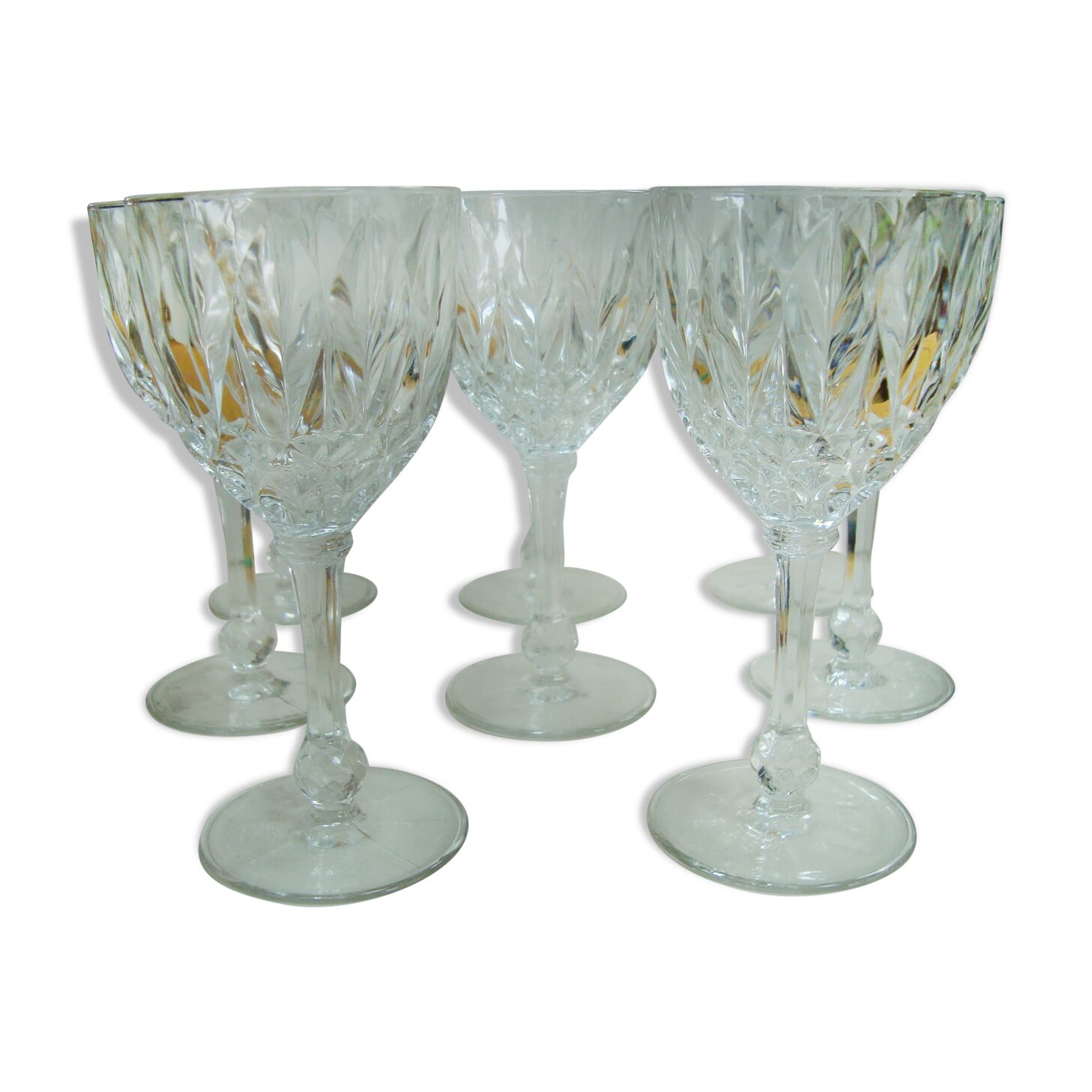 8 verres à vin