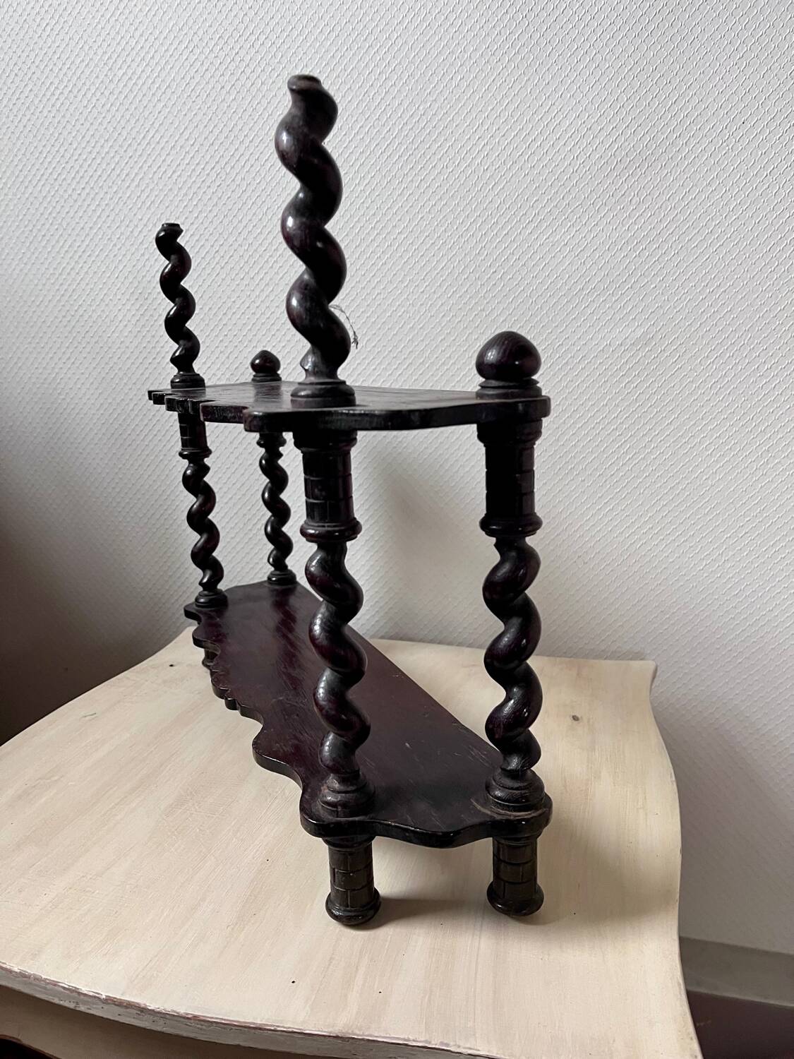 Small NAPOLEON III wooden wall shelf turns