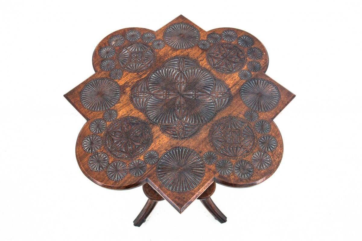 Antique table, England, 1891.