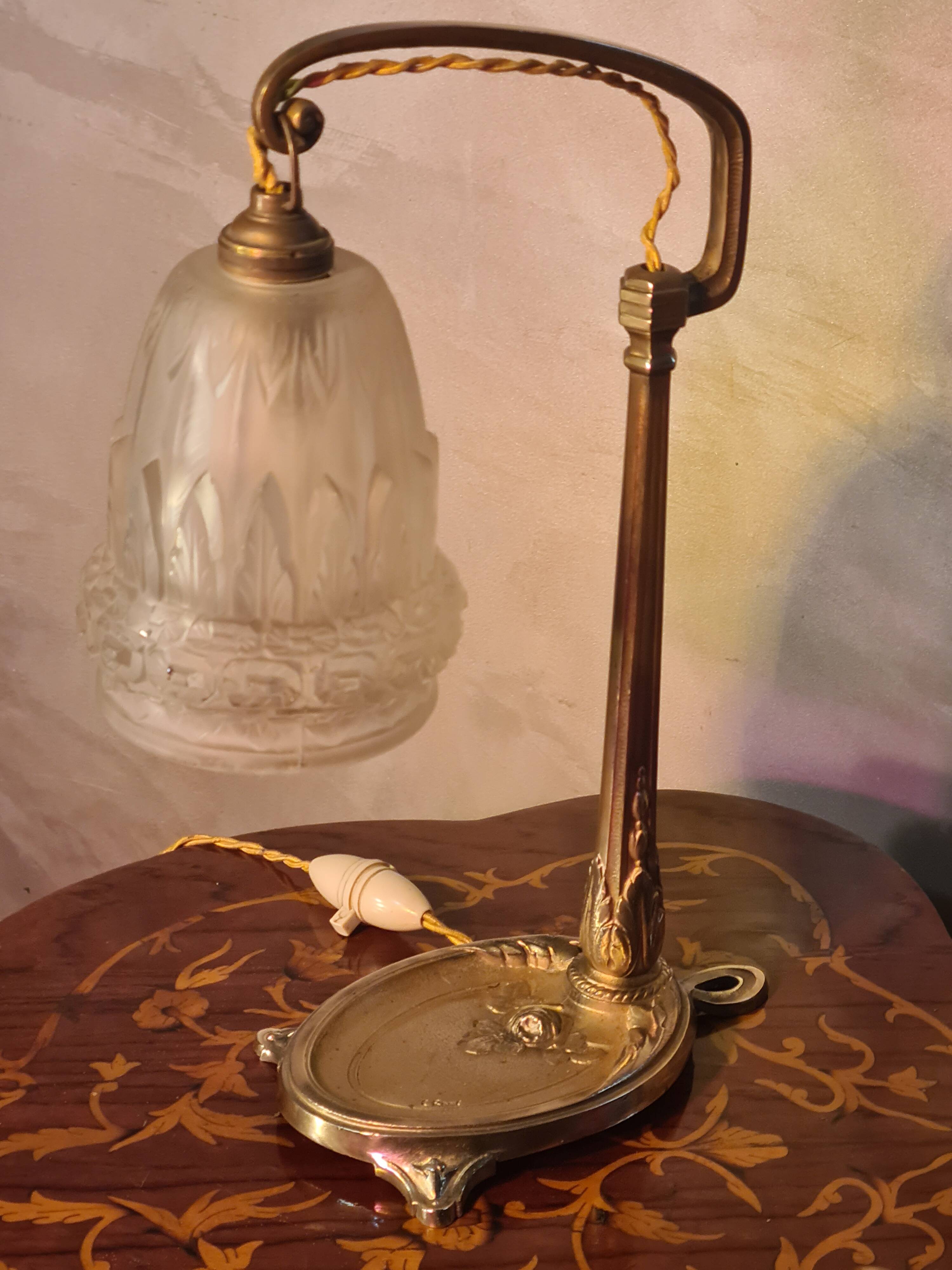 Desk lamp in bronze by charles ranc with its moulded glass shade 35x2