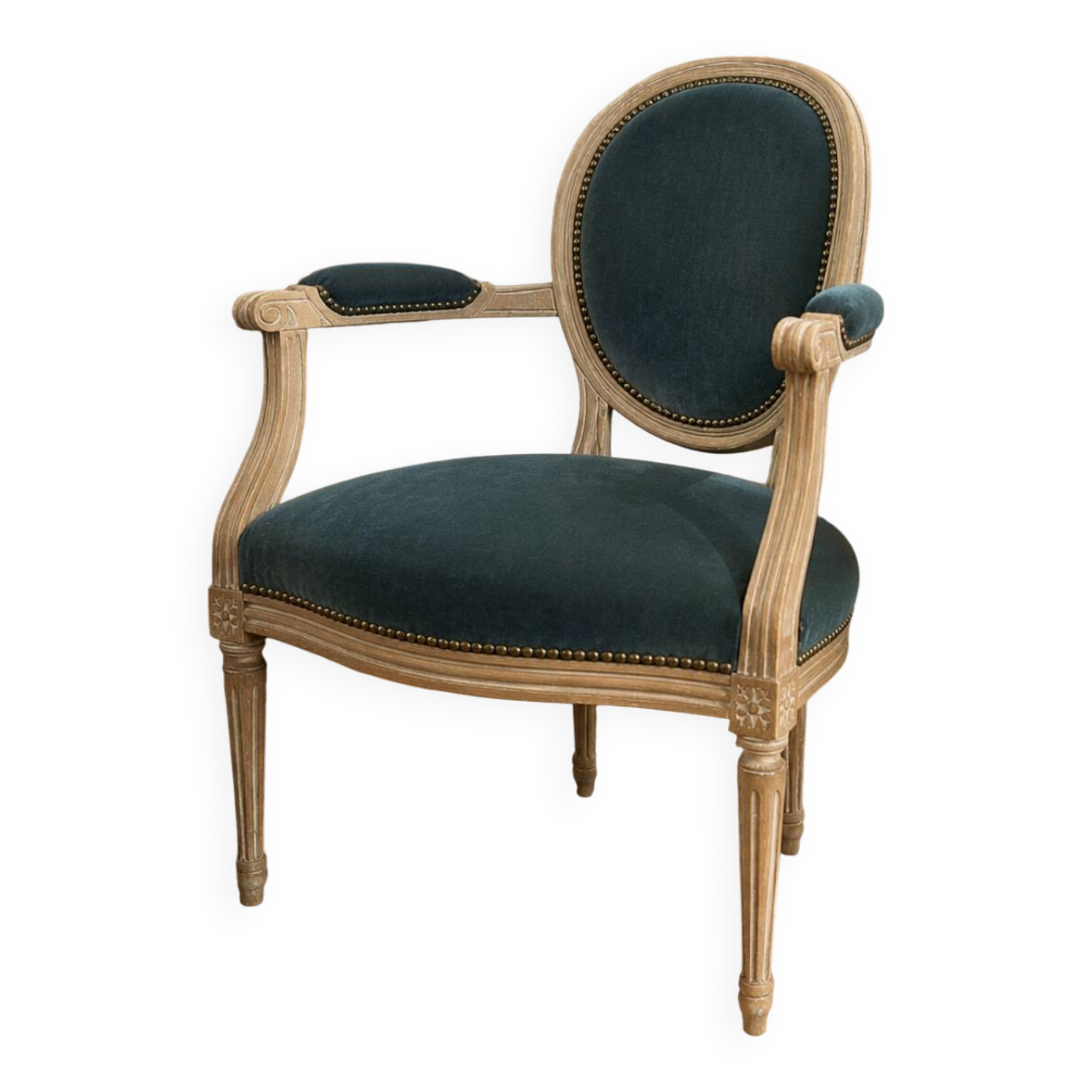 Louis XVI cabriolet armchair in blue velvet and wood, restored.