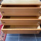 Display in ash and lacquered metal