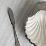 Antique shell-shaped presentation butter dish